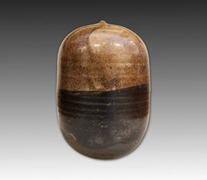 Closed Form Rattle in Brown and Black