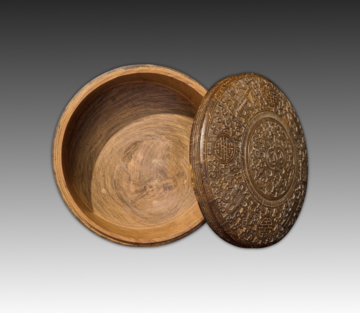 Carved Round Scholar's Box